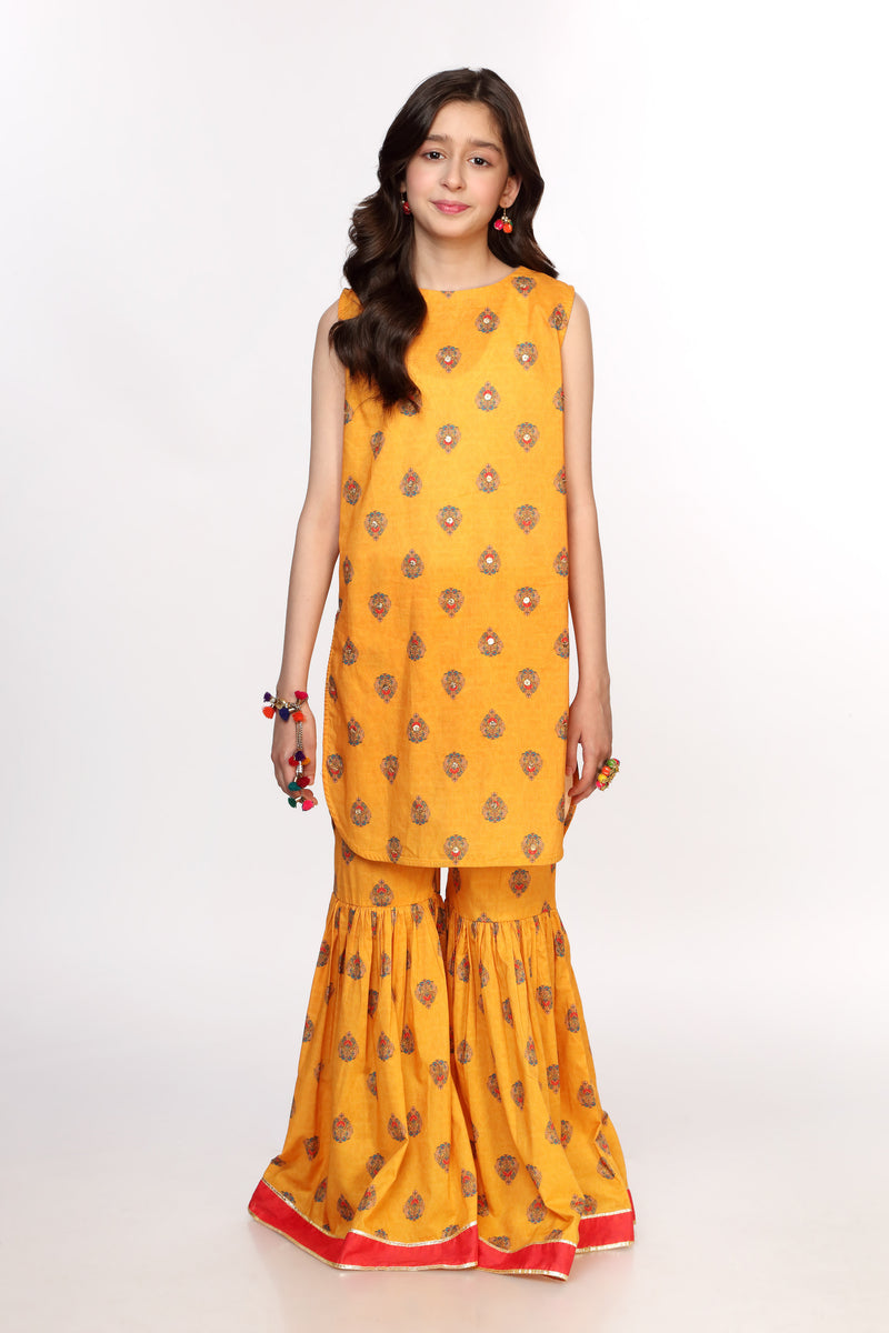 Digital Printed Embellished Kurti with Gharara & Separate Sleeve (DGKS-095)